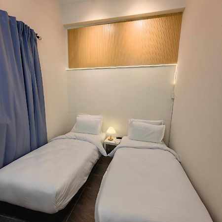 Ww Hostel 22A Private Shower George Town Extérieur photo