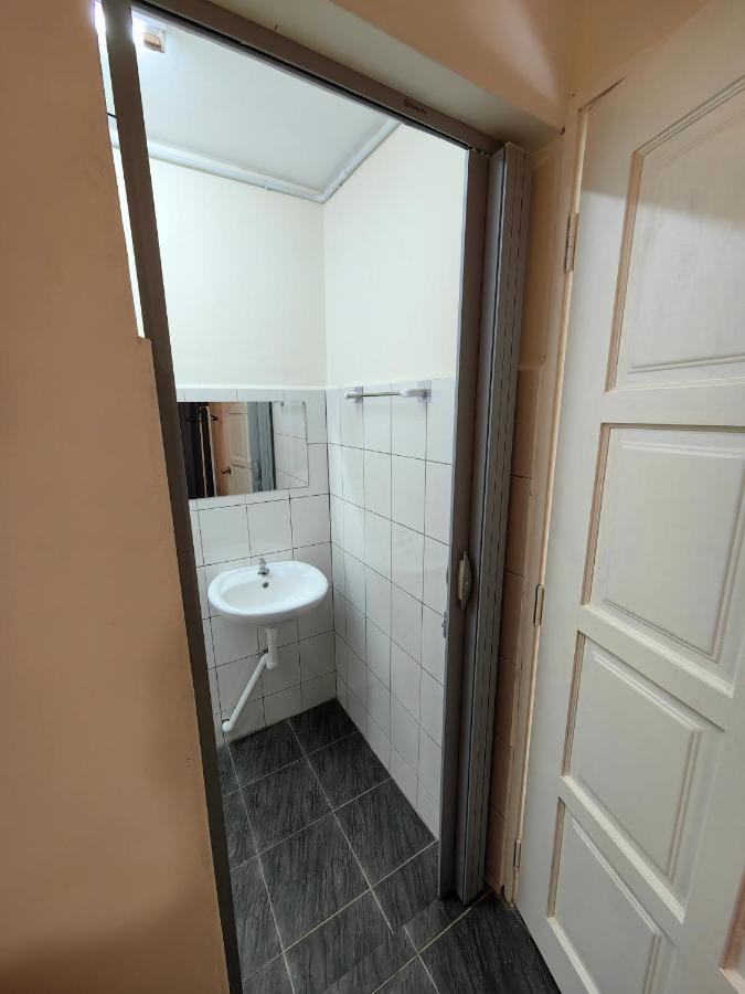 Ww Hostel 22A Private Shower George Town Extérieur photo